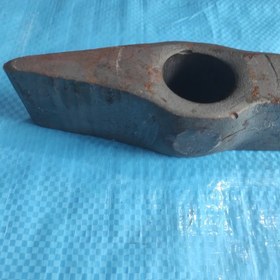 تصویر پتک آهنی 