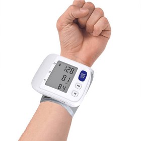 تصویر فشارسنج دیجیتال مچی AXD مدل 605 AXD-605 Wrist Electronic Blood Pressure Monituror فشارسنج مچی کارینا مدل AXD-605