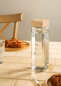 تصویر بطری شیشه ای + لیبل 