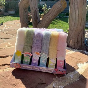 تصویر رژ لب پشمالو 