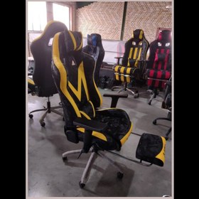 تصویر صندلی گیمینگ 