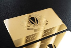 تصویر کارت ویزیت فلزی طلایی 