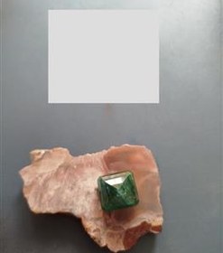 تصویر نگین زمرد 18 قیراط 