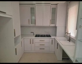 تصویر کابینت میله ایی وکیوم بادستگیره طلای کدg۳۴۶ 