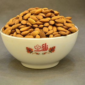 تصویر بادام درختی خام 
