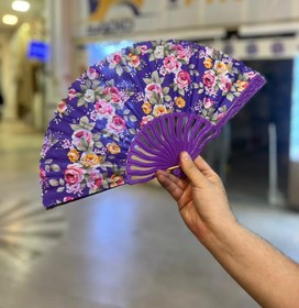 تصویر بادبزن دستی رنگی 