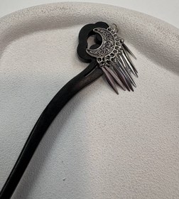 تصویر کانزاشی موی سر اویز دار 