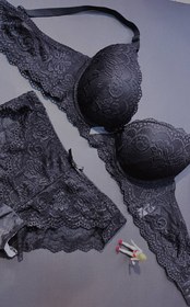 تصویر شورت و سوتین 