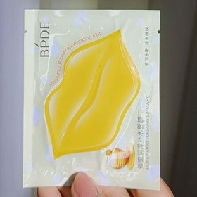 تصویر ماسک ورقه ای لب توت فرنگی strawberry lip mask