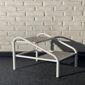 تصویر دو پله کنار تخت بیمار 