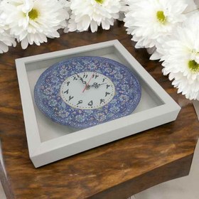 تصویر ِساعت میناکاری دیوارکوب همراه با قاب PVC کد DK655 