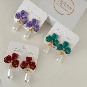 تصویر گوشواره‌ میخی جواهر - مینا کاری گلبرگ سفید Earrings Fashion - White Petal Enamel Earrings
