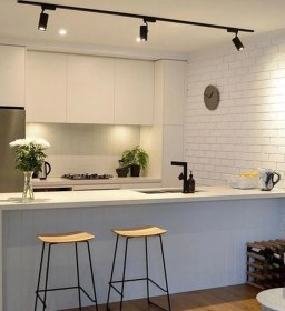 تصویر چراغ ریلی مگنتی 