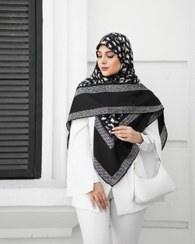 تصویر روسری زنانه پاییزه قواره ۱۳۵ از نخ کشمیر 