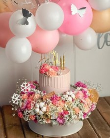 تصویر کیک تولد 4 کیلویی و باکس گل 