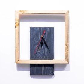 تصویر ساعت دیواری مربع 