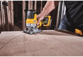 تصویر اره جیگ 20 ولت بی سیم DCS335B دیوالت DEWALT 20V MAX Jig Saw, Cordless, Barrel Grip, 3,200 Blade Speed, Bare Tool Only (DCS335B)