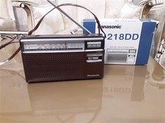 تصویر رادیو پاناسونیک با کیف و جعبه 