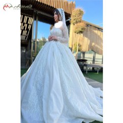 تصویر لباس عروس پرنسسی پرکار آستین توری 