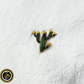 تصویر گل سینه طرح گل کاکتوس 