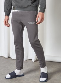 تصویر شلوار جین راحتی خاکستری تیره برند fingercroxx Solid Joggers Dark Grey