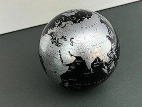 تصویر کره زمین چرخان بزرگ 