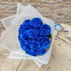 تصویر دسته گل رز روبانی آبی 12 شاخه با کاغذ رنگ دلخواه – هدیه خاص و ماندگار 