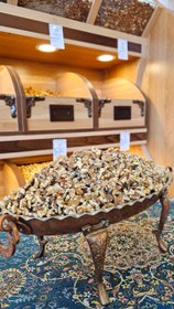 تصویر مغز گردو شکسته 