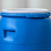 تصویر بشکه ۷۰ لیتری درب رینگی با کمربند پلاستیکی 