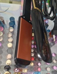 تصویر اتو مو جی دبلیو مدل GW7752 صفحه پهن دیجیتالی با دمای ۹۸۰ 