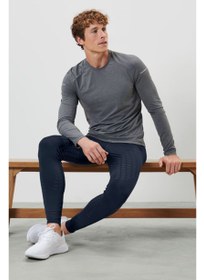 تصویر شلوار ورزشی مردانه با بافت مناسب برای فضای باز، رنگ سرمه‌ای برند tchibo Men Sport Ft Textured Outdoor Pants, Navy Blue