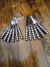 تصویر کارد و چنگال میوه خوری دسته مرواریدی سرامیکی 