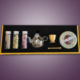 تصویر زعفران کادویی سوپر نگین (صادراتی) 4 گرم زعفران و 7 تکه در جعبه مخملی 
