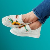 تصویر گیوه دخترانه ابریشمی رنگ سفید 