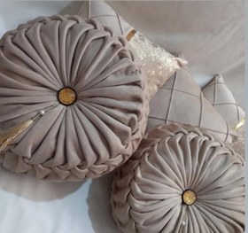 تصویر کوسن مخمل گرد گریت 