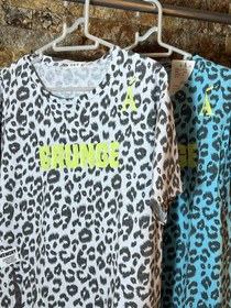 تصویر تیشرت پلنگی 