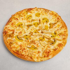 تصویر پیتزا مرغ و قارچ 