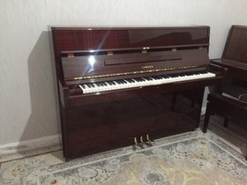 تصویر پیانو یاماها ژاپنی مدل P2F Yamaha piano acoustic, upright, made in Japan