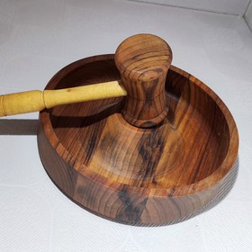 تصویر گردو شکن چوبی wooden nutcracker
