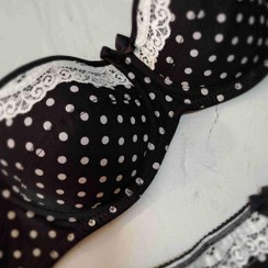 تصویر شورت و سوتین - ۸۵ 