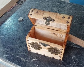 تصویر صندوق چوبی 