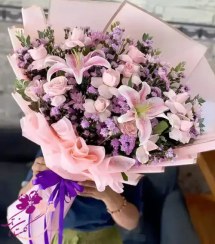 تصویر دسته گل لیلیوم صورتی 