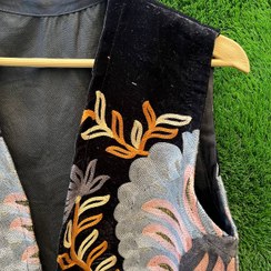 تصویر جلیقه مخمل خاص پشت هم سوزندوزی 