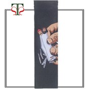 تصویر گریپ تیپ طرح‌دار اسکیت‌بُرد طرح پیپر 