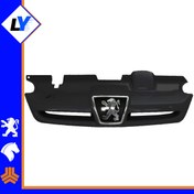 تصویر جلو پنجره پارس رنگی 