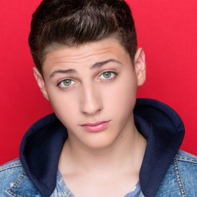 تصویر فون کاغذی Savage Widetone Seamless #08 Primary Red 