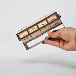 تصویر تقویم چوبی رومیزی 