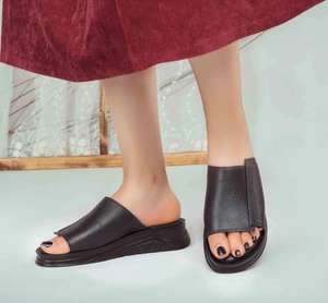 تصویر فروشگاه چرم افق