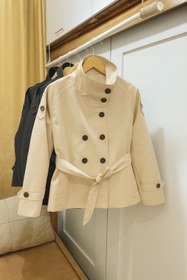 تصویر ترنچ كت كوتاه طرح برشكا زنانه 