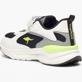 تصویر کفش ورزشی پسرانه با طراحی پنل و بند چسبی برند kangaroos Boys' Panelled Sports Shoes with Hook and Loop Closure